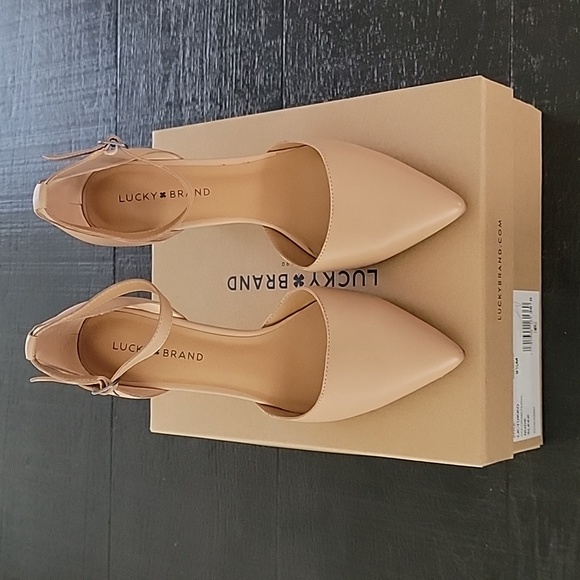 Lucky Brand Nude Sleek heels with ankle strap